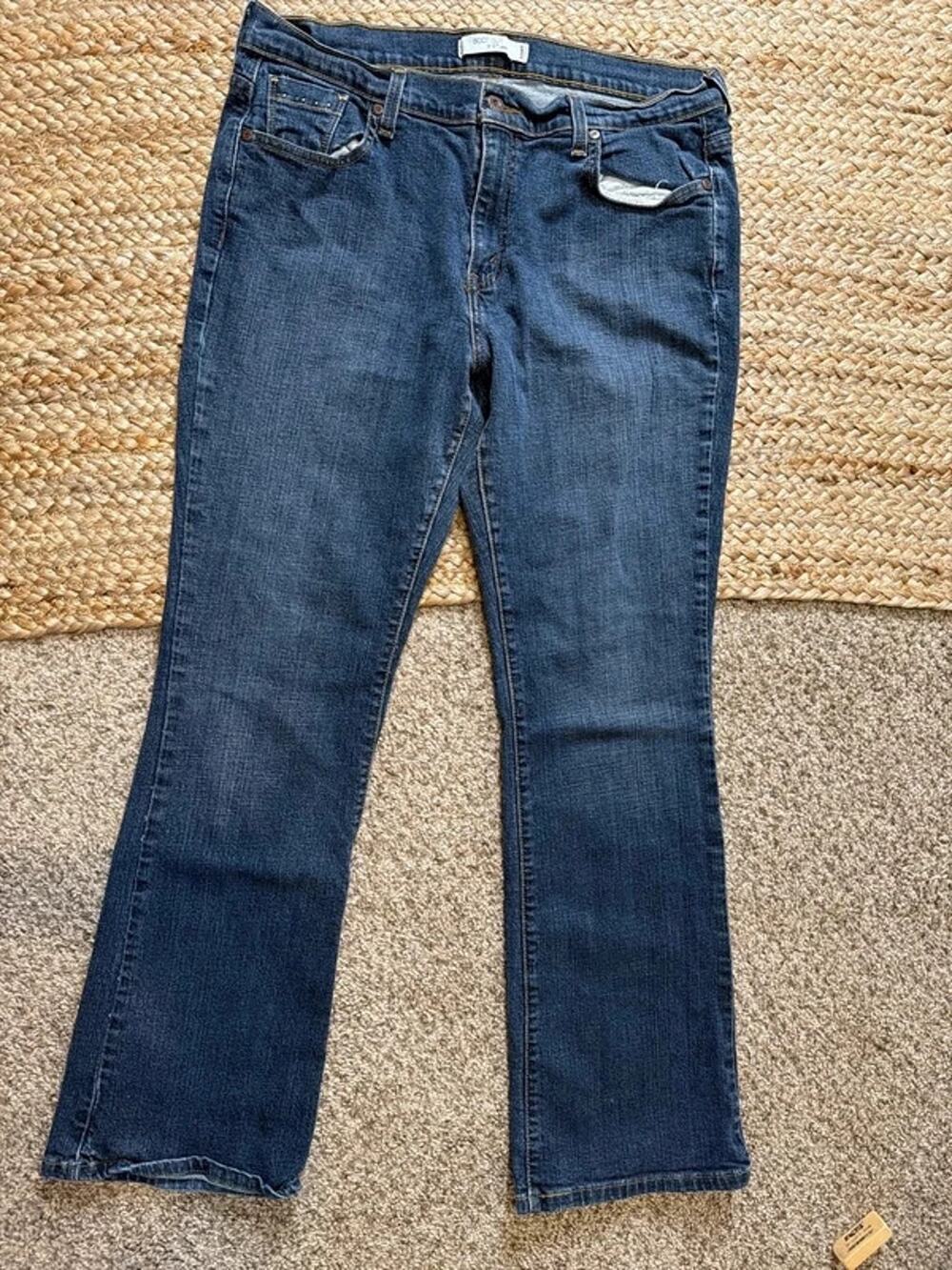 Levi’s boot cut 515 Jean 14 3459